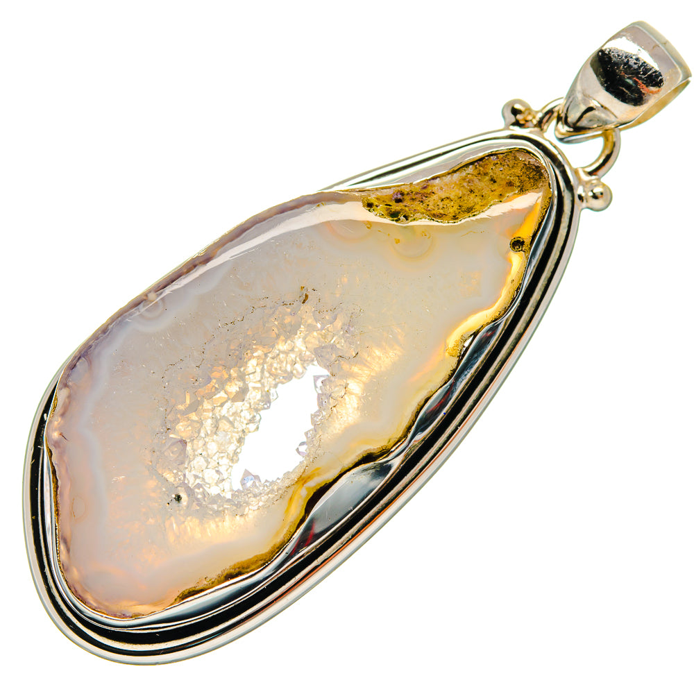 White Geode Slice Pendants handcrafted by Ana Silver Co - PD21190 - Photo 2