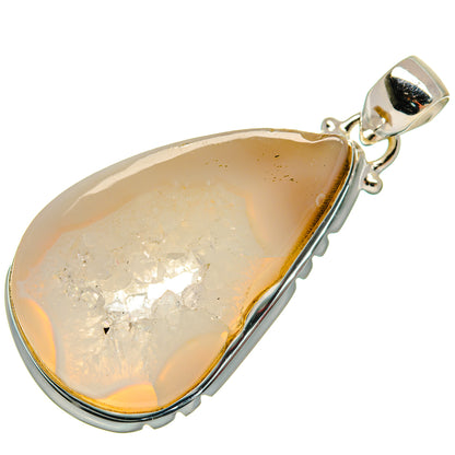 White Geode Slice Pendants handcrafted by Ana Silver Co - PD21214 - Photo 2