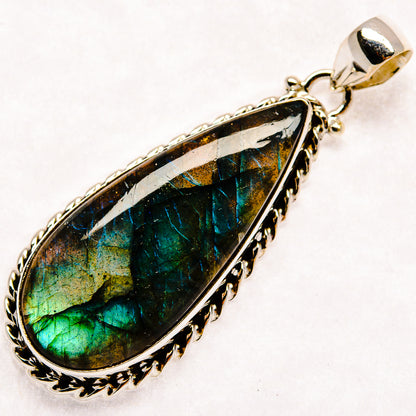 Labradorite Pendants handcrafted by Ana Silver Co - PD22604 - Photo 2