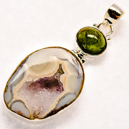 White Geode Slice Pendants handcrafted by Ana Silver Co - PD22890 - Photo 2