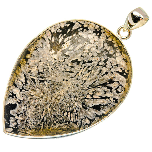 Chrysanthemum Stone Pendants handcrafted by Ana Silver Co - PD23599 - Photo 2