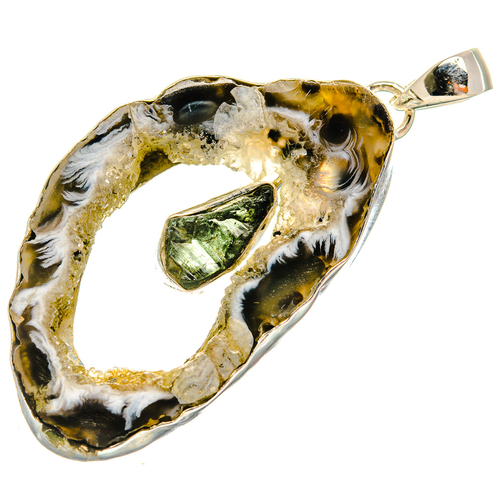 Occo Geode Pendants handcrafted by Ana Silver Co - PD24649 - Photo 2