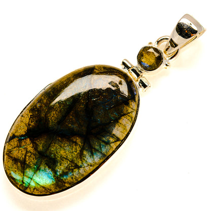 Labradorite Pendants handcrafted by Ana Silver Co - PD24791 - Photo 2