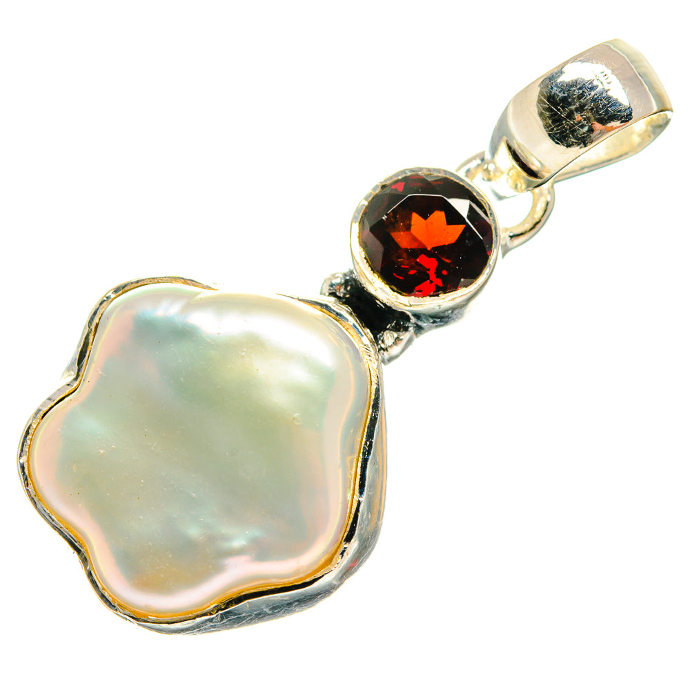 Mother Of Pearl Pendants handcrafted by Ana Silver Co - PD25029 - Photo 2