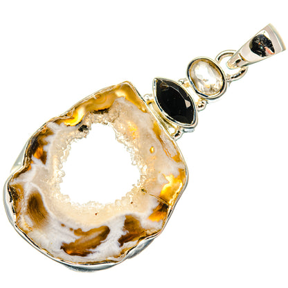 Occo Geode Pendants handcrafted by Ana Silver Co - PD25501 - Photo 2