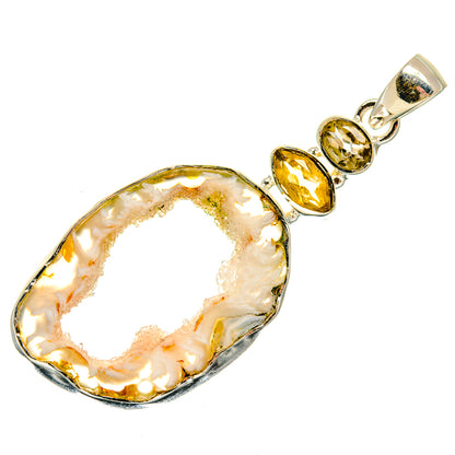Occo Geode Pendants handcrafted by Ana Silver Co - PD26436 - Photo 2