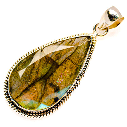 Labradorite Pendants handcrafted by Ana Silver Co - PD28800 - Photo 2