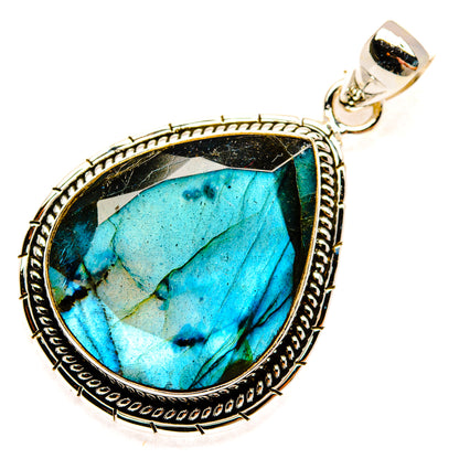 Labradorite Pendants handcrafted by Ana Silver Co - PD28810 - Photo 2