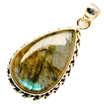 Labradorite Pendants handcrafted by Ana Silver Co - PD29087 - Photo 2