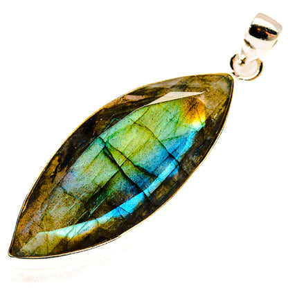 Labradorite Pendants handcrafted by Ana Silver Co - PD29110 - Photo 2
