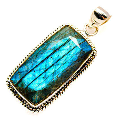 Labradorite Pendants handcrafted by Ana Silver Co - PD29112 - Photo 2