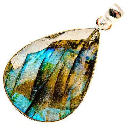 Labradorite Pendants handcrafted by Ana Silver Co - PD29134 - Photo 2