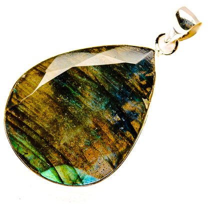 Labradorite Pendants handcrafted by Ana Silver Co - PD29302 - Photo 2