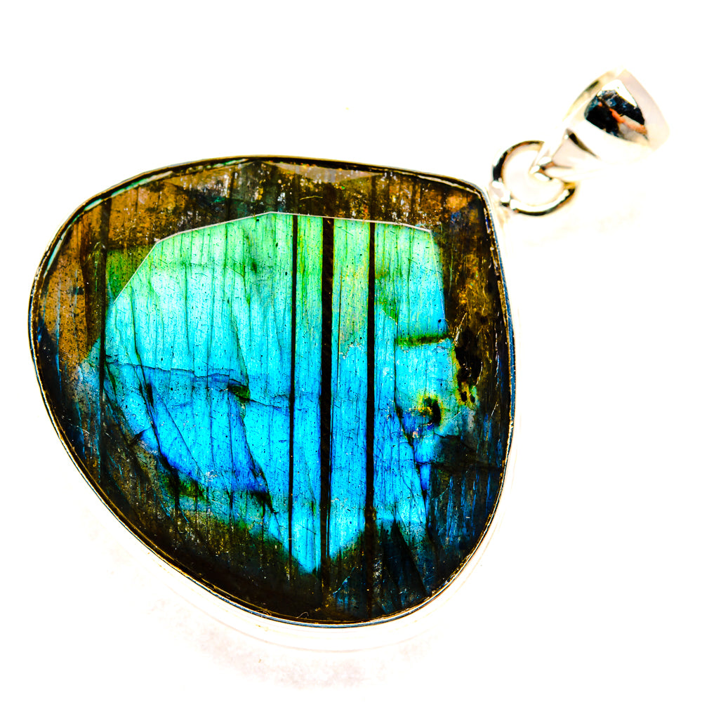 Labradorite Pendants handcrafted by Ana Silver Co - PD29332 - Photo 2