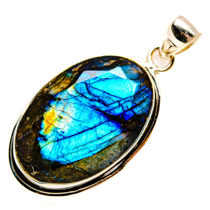 Labradorite Pendants handcrafted by Ana Silver Co - PD29336 - Photo 2