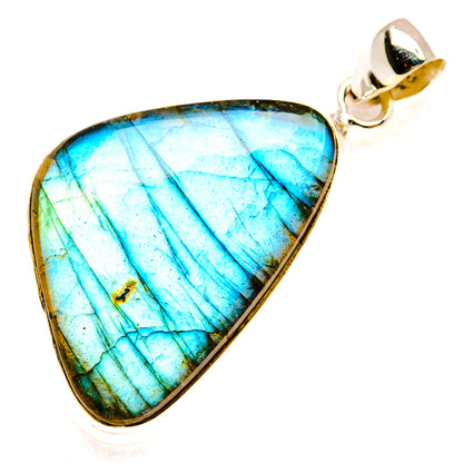 Labradorite Pendants handcrafted by Ana Silver Co - PD29340 - Photo 2