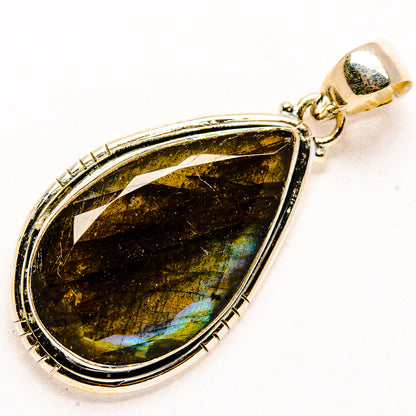 Labradorite Pendants handcrafted by Ana Silver Co - PD34230 - Photo 2
