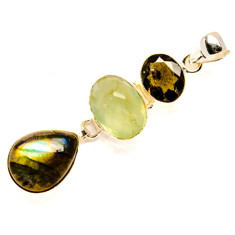 Labradorite Pendants handcrafted by Ana Silver Co - PD34238 - Photo 2
