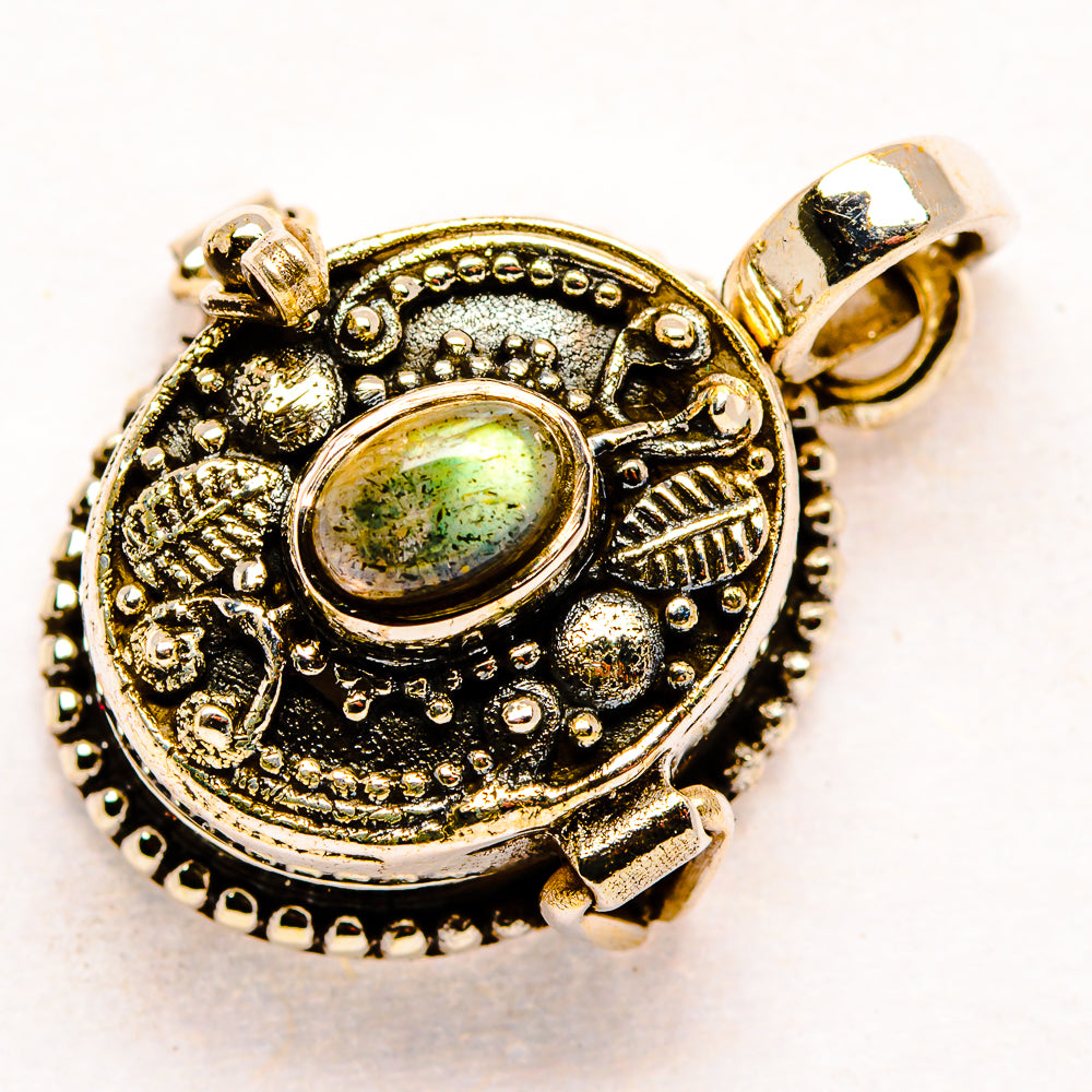 Labradorite Pendants handcrafted by Ana Silver Co - PD34485 - Photo 2