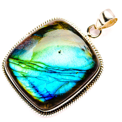Labradorite Pendants handcrafted by Ana Silver Co - PD35315 - Photo 2