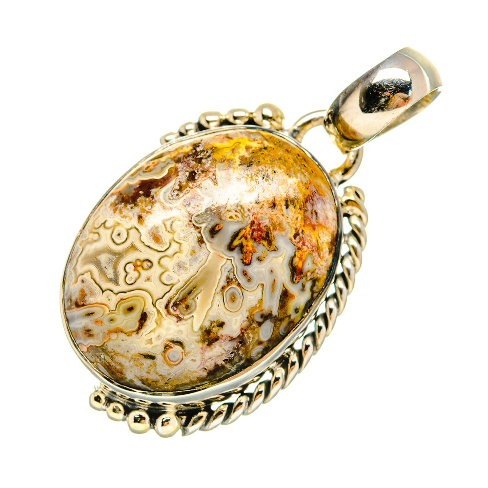 Sterling silver oval agate pendant with ornate rope bezel and bale