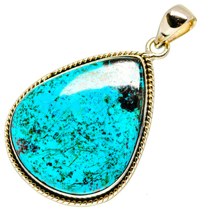 Turquoise pear-shaped pendant in 925 sterling silver, close view of rope edge
