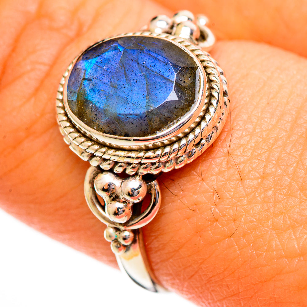 Oval labradorite cabochon ring with rope bezel and prongless sterling-silver band