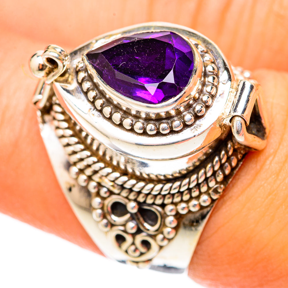 925 sterling silver amethyst ring with oval purple stone and engraved metal bezel