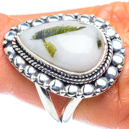 Sterling silver oval-teardrop ring, green quartz in bezel with bead border