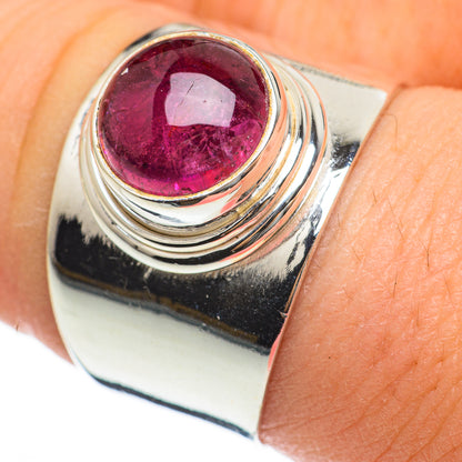 Sterling silver ring with oval pink tourmaline gemstone top detail