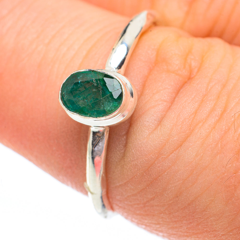 Sterling silver oval green gemstone ring, close-up on setting and band