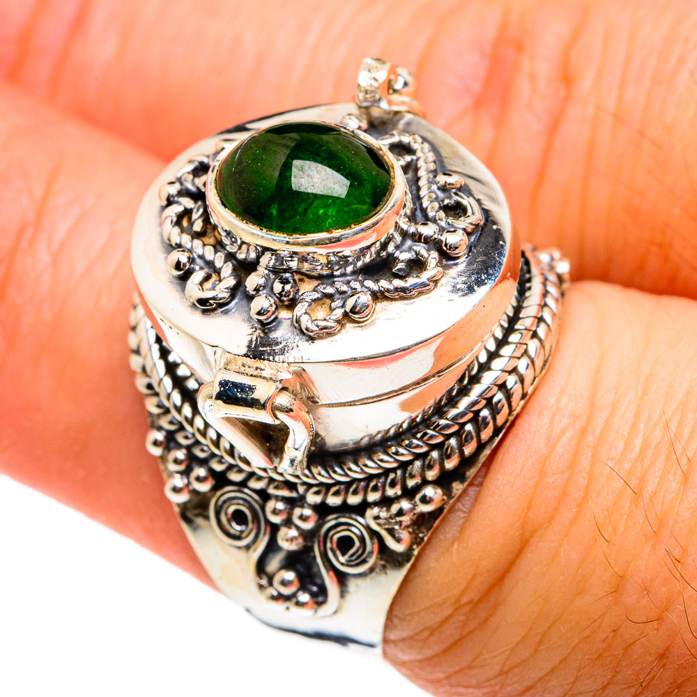 Chrome Diopside Rings handcrafted by Ana Silver Co - RING77658
