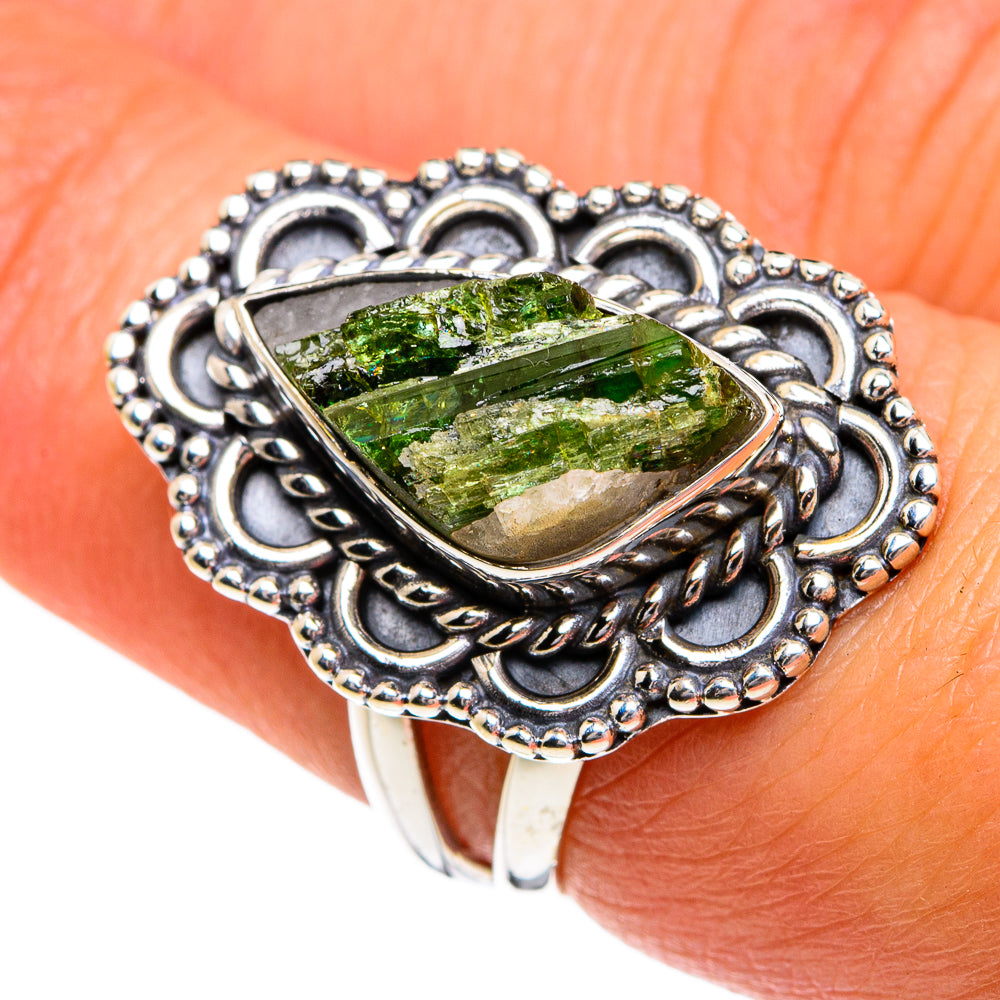 Chrome Diopside Rings handcrafted by Ana Silver Co - RING80081