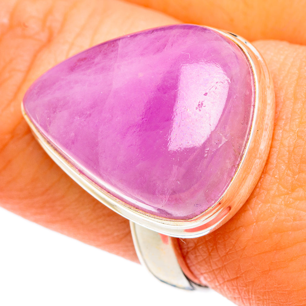 Sterling silver moonstone ring with pink teardrop cabochon, close-up detail