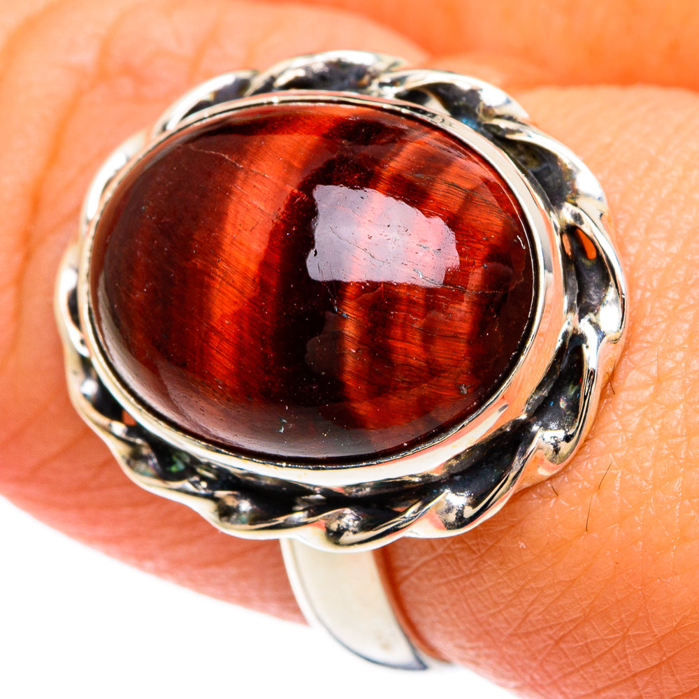 Tiger eye ring in 925 sterling silver, oval red cabochon on detailed split shank