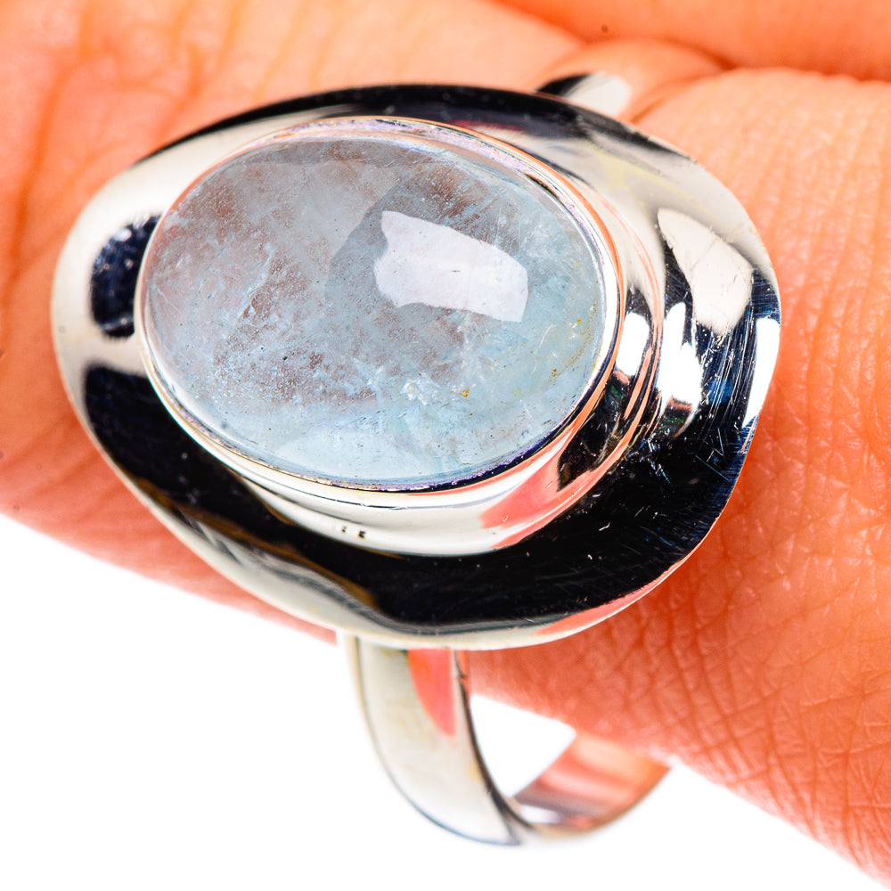 Sterling silver aquamarine ring, oval cabochon in dark setting, size 12, close-up