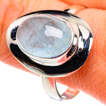 Sterling silver aquamarine ring, oval cabochon in dark setting, size 12, close-up