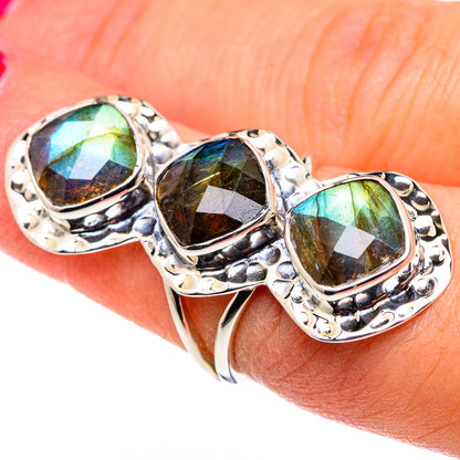 Silver triple oval labradorite ring with bezel settings and scalloped edge detail