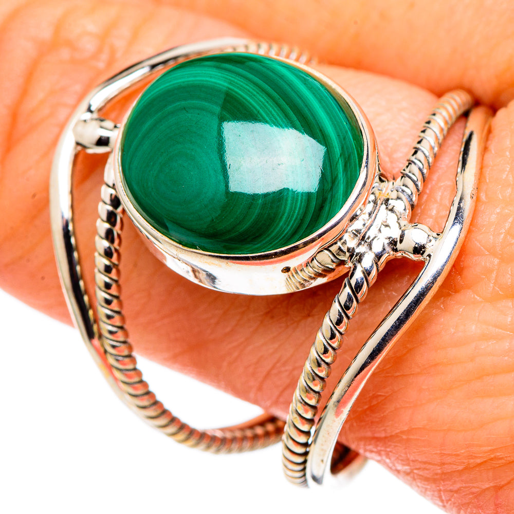 Oval green malachite cabochon sterling silver ring with rope-textured band, size 11