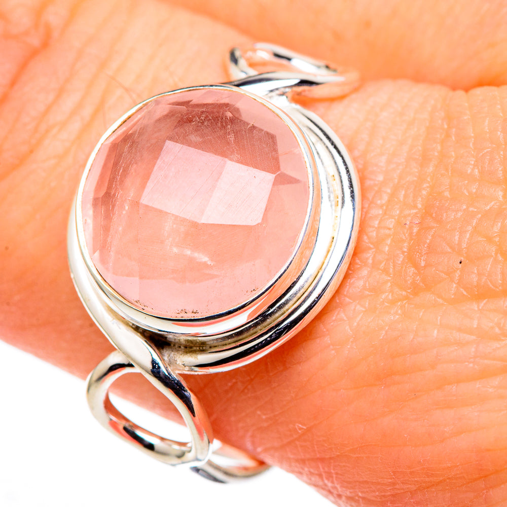 Rose quartz oval ring, polished sterling silver with split swirl band