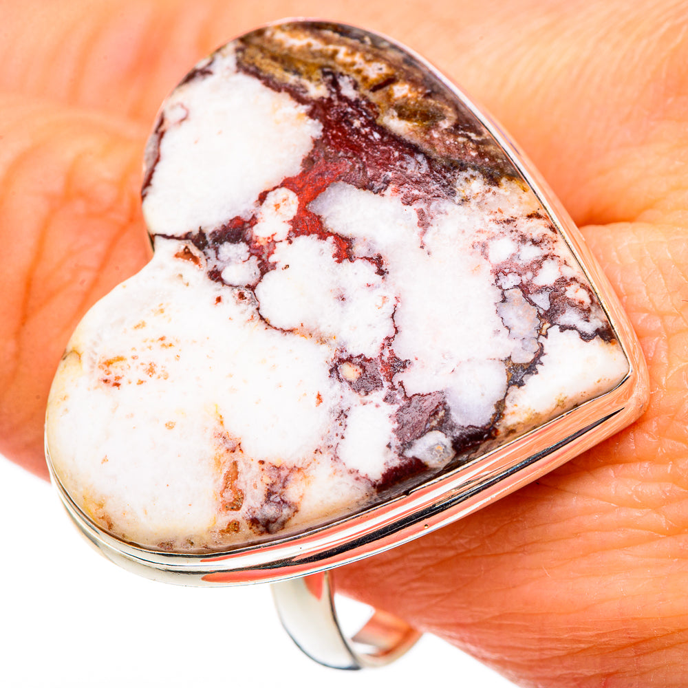 Wild horse jasper heart ring in 925 sterling silver prong-style bezel, close-up