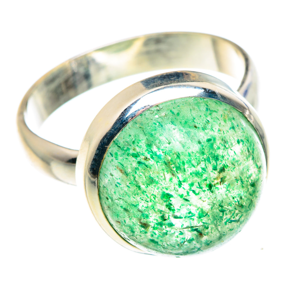 Green aventurine cabochon sterling silver ring, round-oval face from side