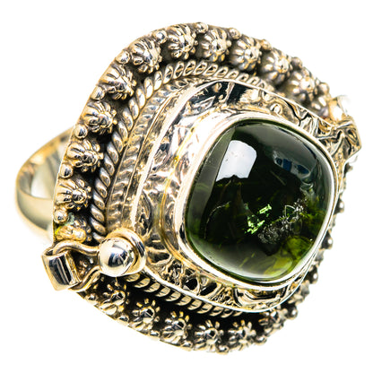 Large green tourmaline bezel ring in 925 sterling silver with ornate rope setting